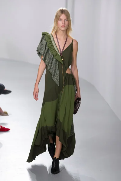 Look 45